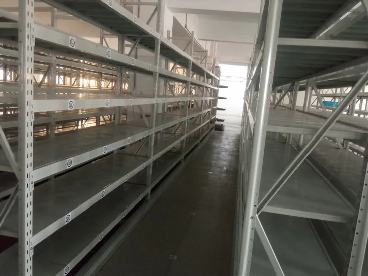 Medium Loading Capacity Shelves